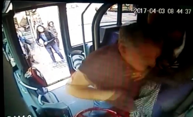 Otobüs Şoförüne Saldırı Kamerada: Kolu Kırıldı